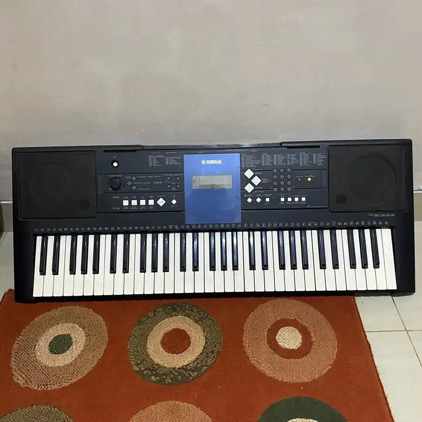 Yamaha PSR E-333 - 61 Key Portable Keyboard