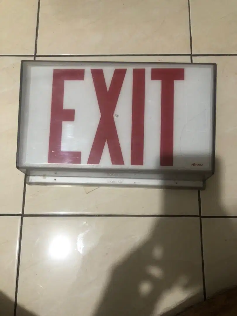 Di jual neon box exit