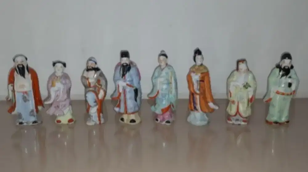 Delapan dewa patung ceramic cantik made in CHINA.MURAH