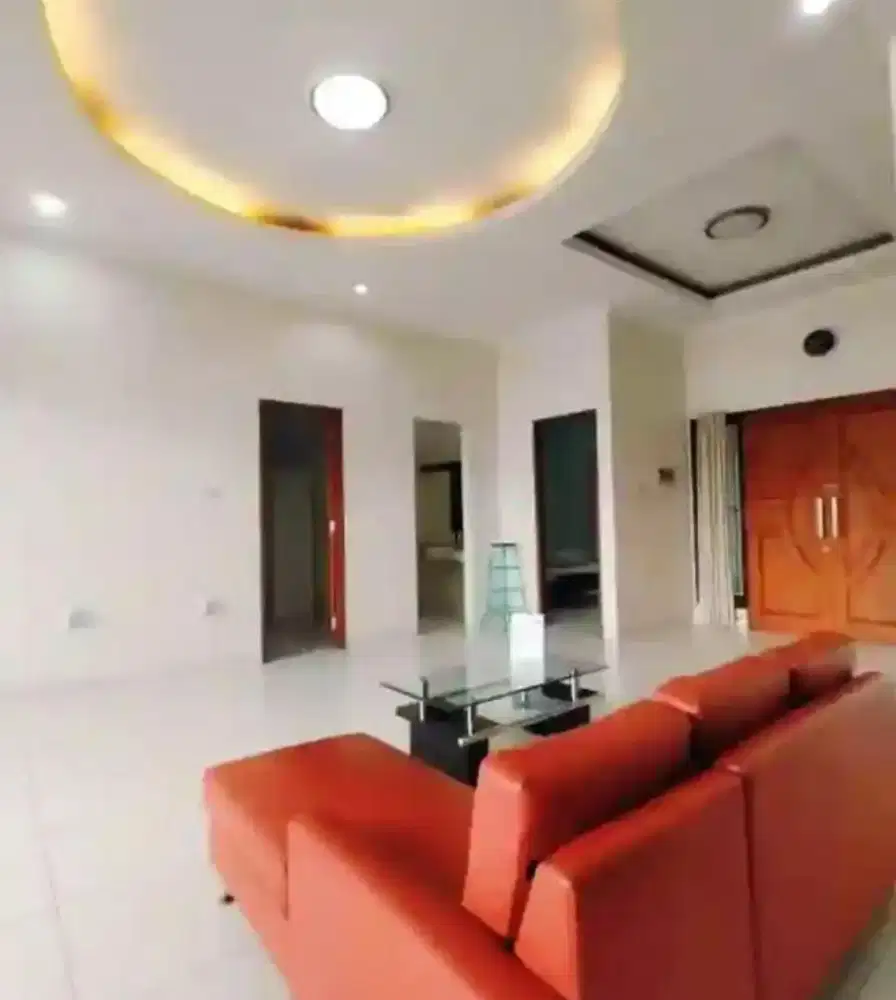 Murah dijual rumah 2 lantai tengah kota dekat jln dr cipto