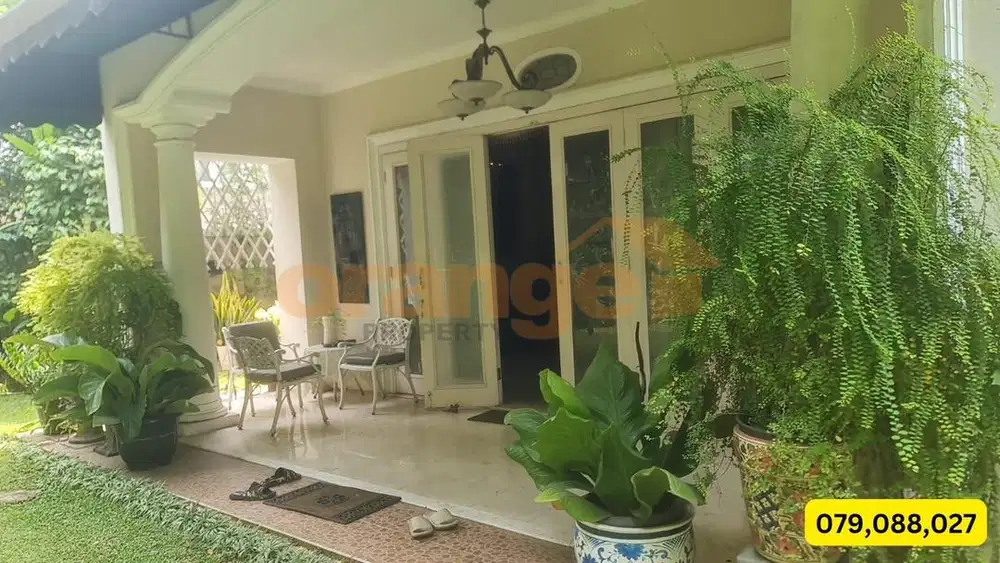 Dijual Rumah Cantik dan asrih di dalam cluster Kota Wisata Cibubur