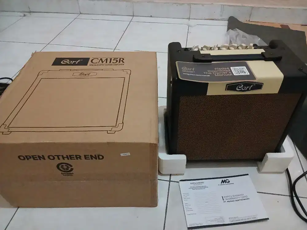 Ampli gitar Cort CM15R pemakaian sebentar beli di MG Music