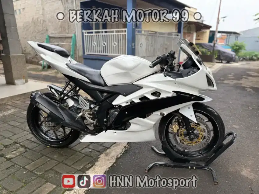 R15 V2 TAHUN 2016 TOP GANTENG