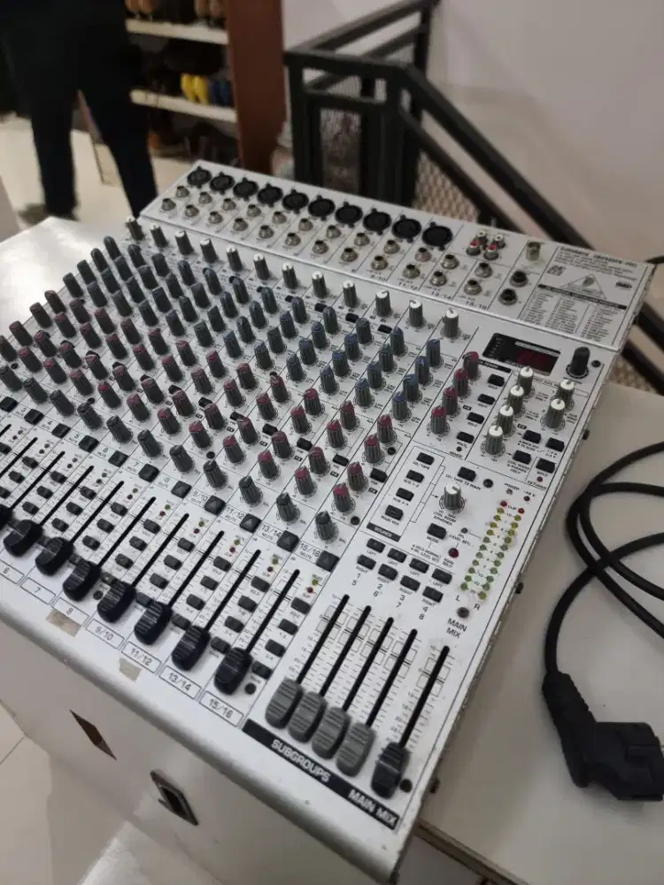 MIXER BEHRINGER EURORACK UB2442FX-PRO