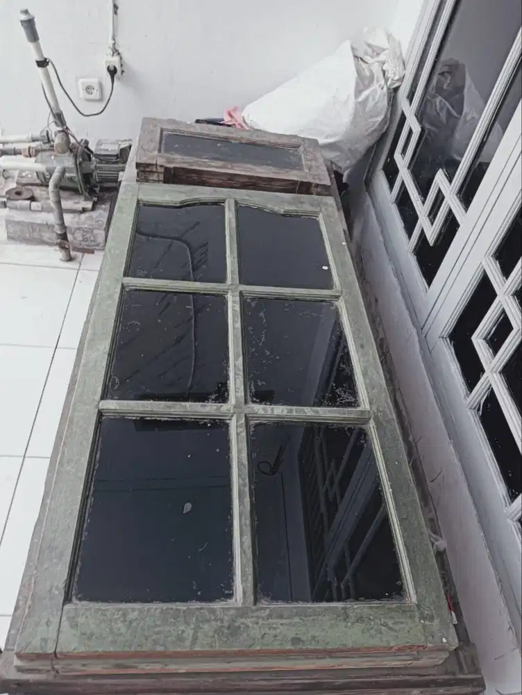 Kusen Jendela dan Daun Jendela