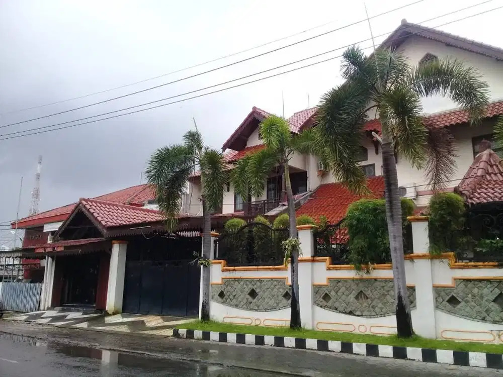 Rumah Jalan Manyar Kartika III, Menur Pumpungan,Surabaya