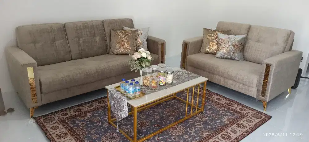 Sofa meja ruang tamu