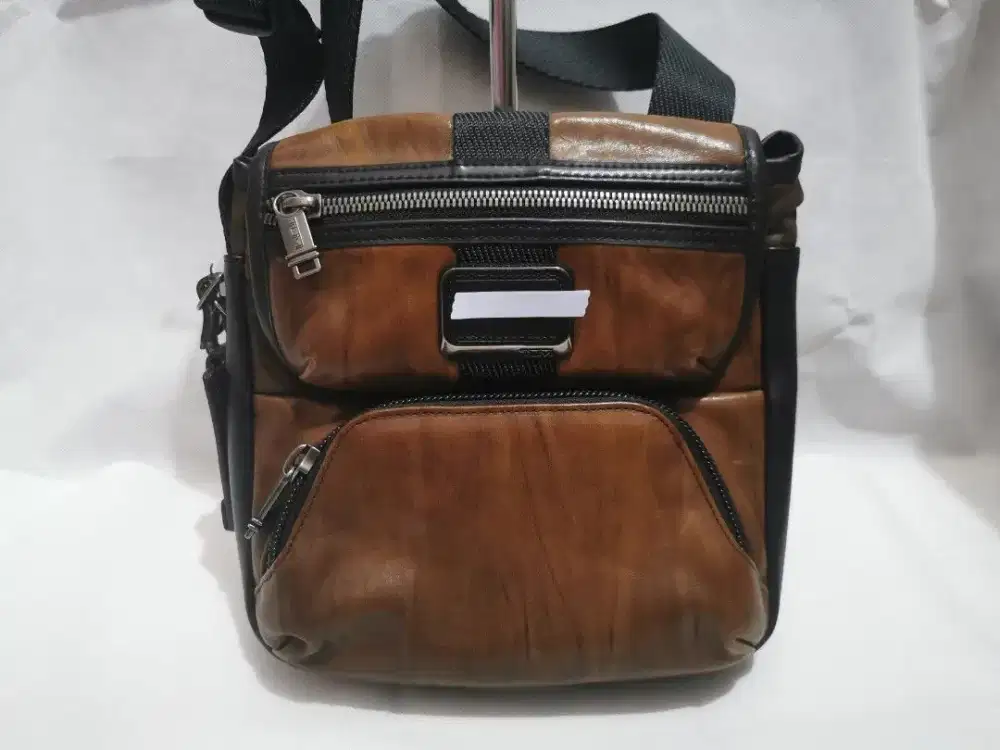 Tumi Alpha Barton Leather Brown kulit sling bag crossbody tas original