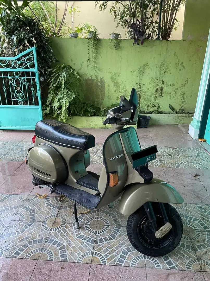 Vespa Excel 150