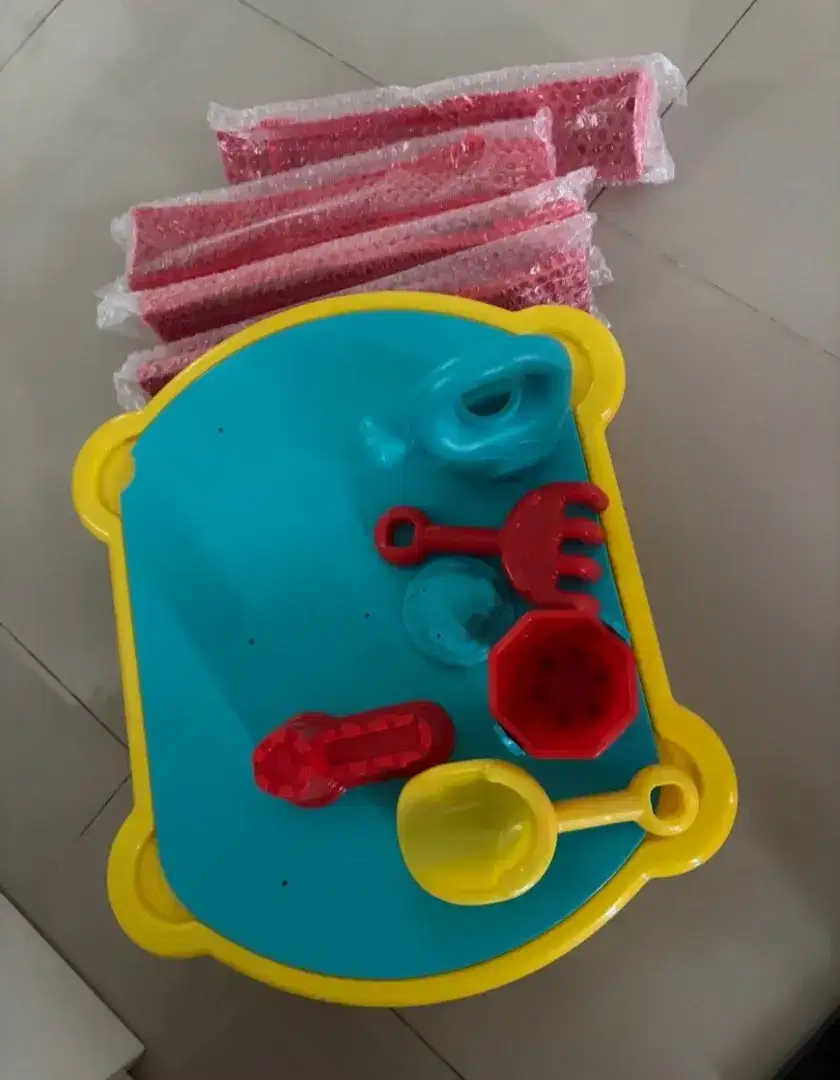 Sand & Water Play Table