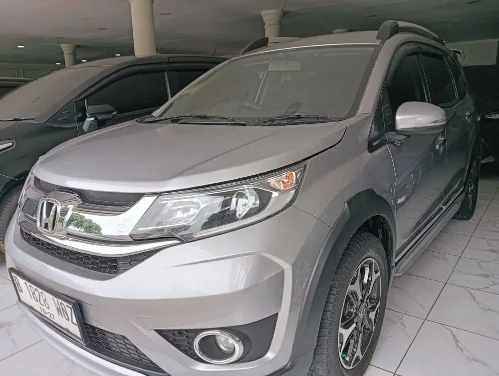 Honda BRV 1.5 e at prestige DP 5jt tahun 2017