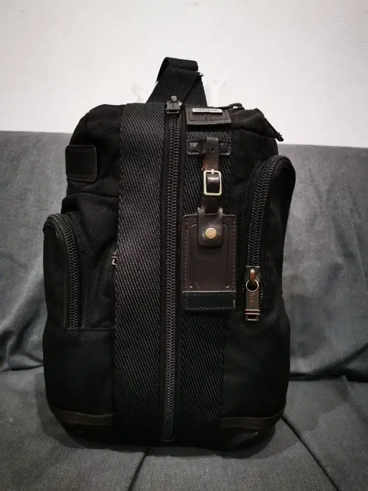 Tumi Alpha Bravo Monterey sling bag tas