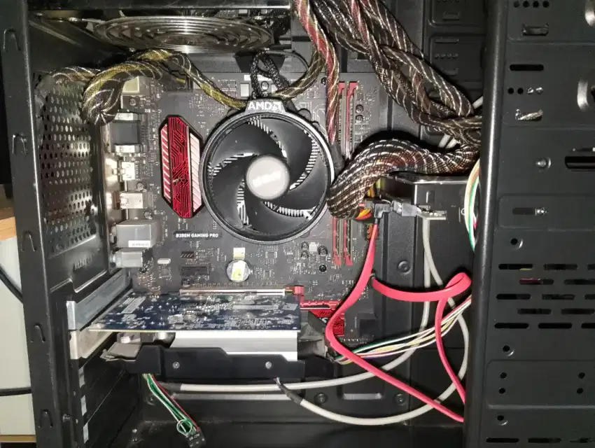 Pc Ryzen 5 1400 8gb ddr4 GT1030 DDR4
