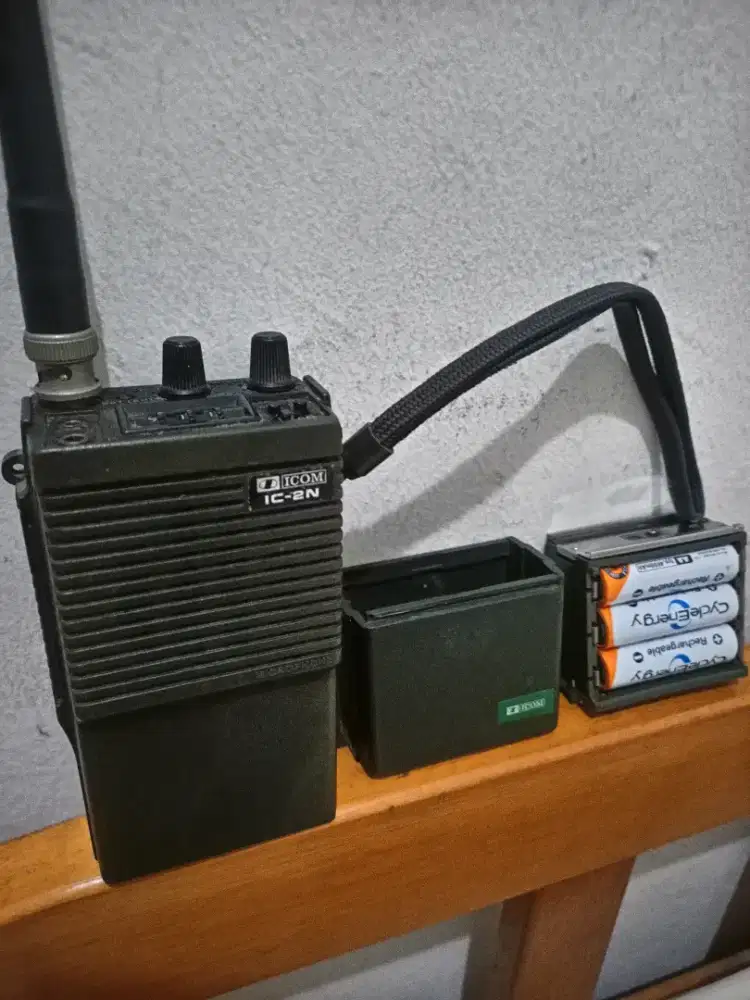 HT ICOM IC 2 N  vintage