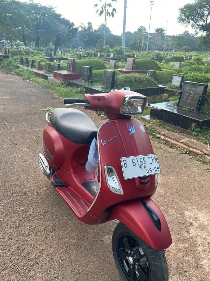 Vespa s iget 125