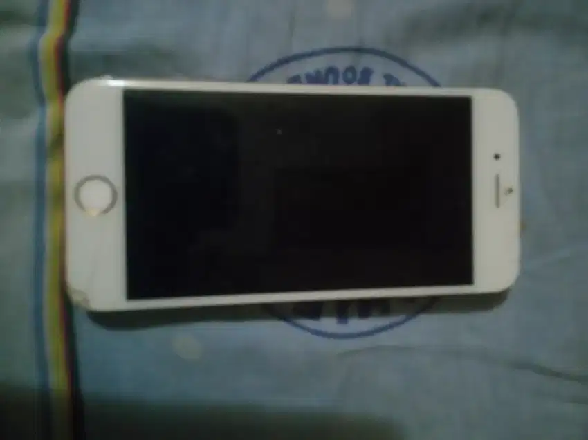 IPHONE SIX WHITE ( read description )