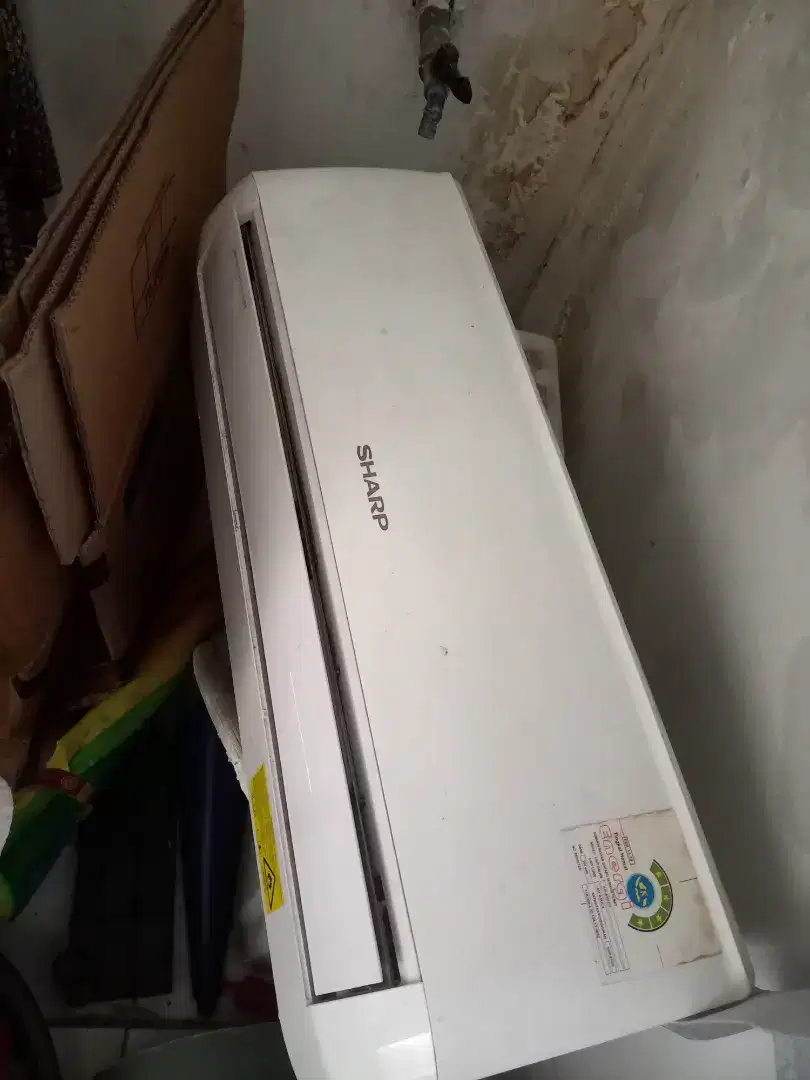Dijual cepat ac sharp ½pk