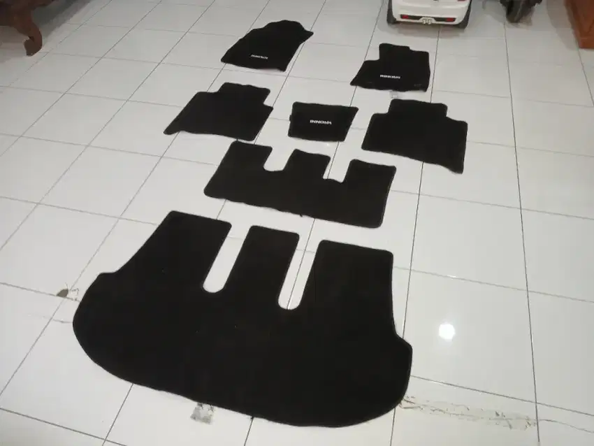 Karpet bludru original innova reborn 16-21,fortuner 16-18,yaris bakpao