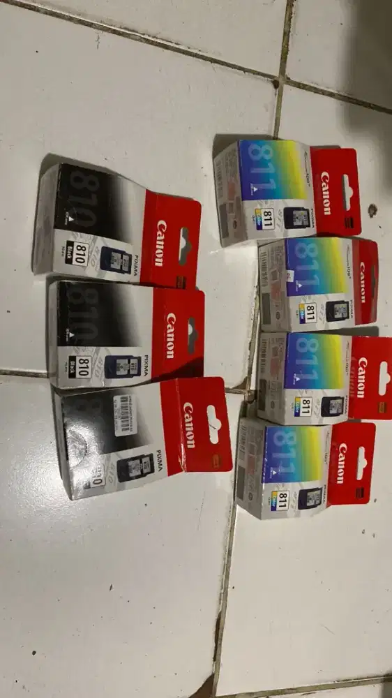 Menampung tinta printer atau catridge baru dan bekas