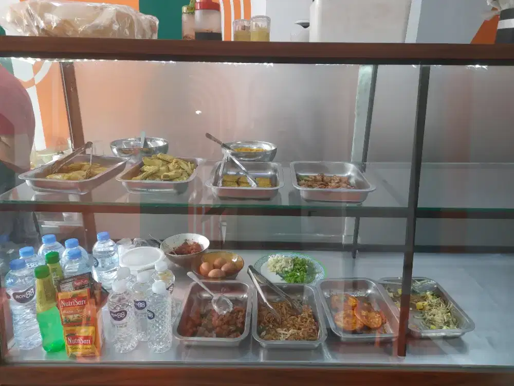 Etalase makanan minuman aluminium