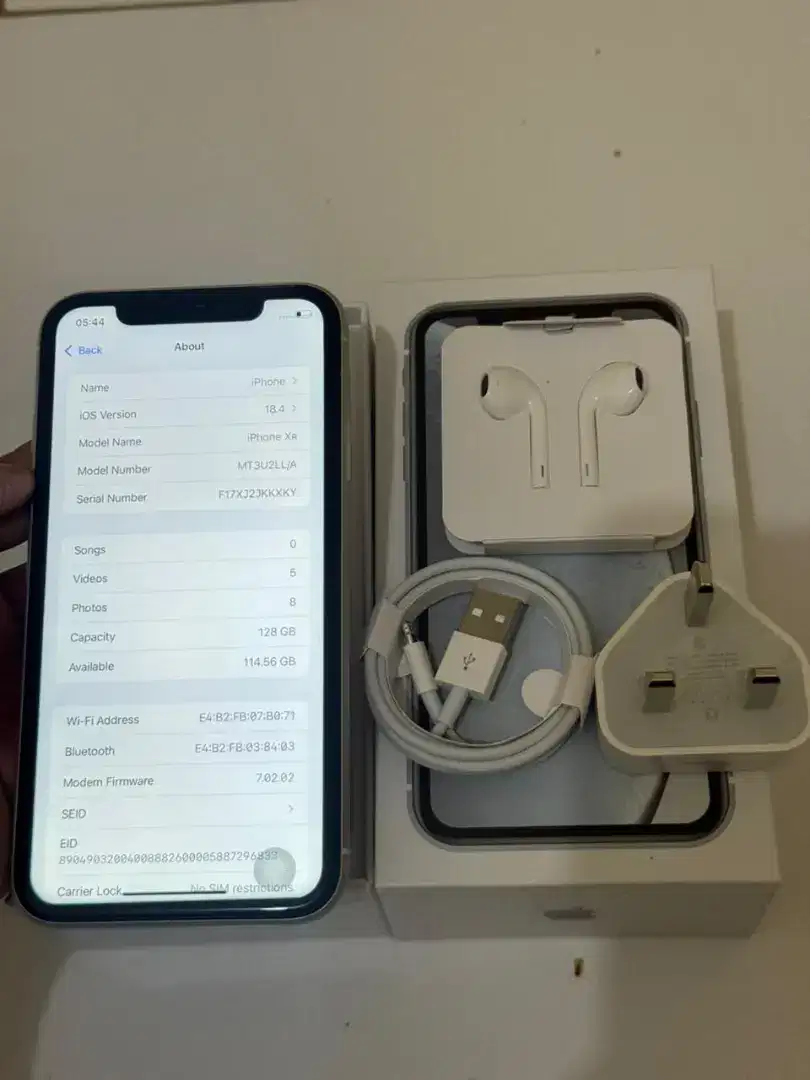 iPhone XR 128GB all operator