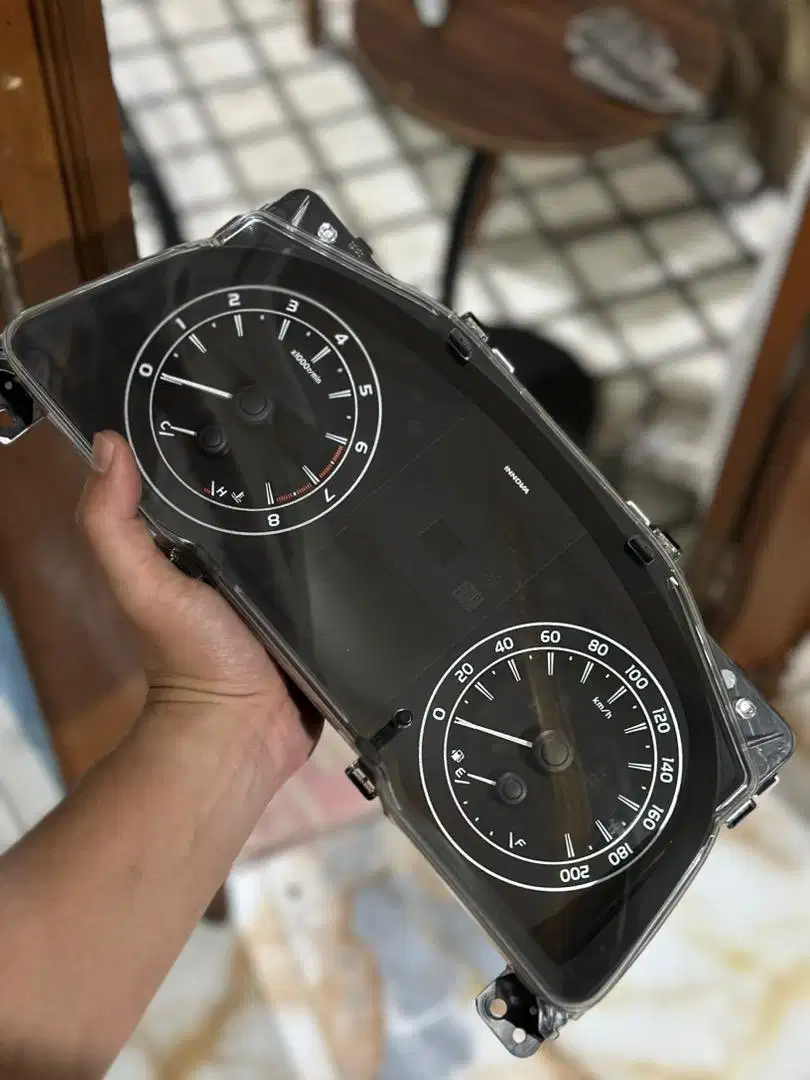 Speedometer innova type g