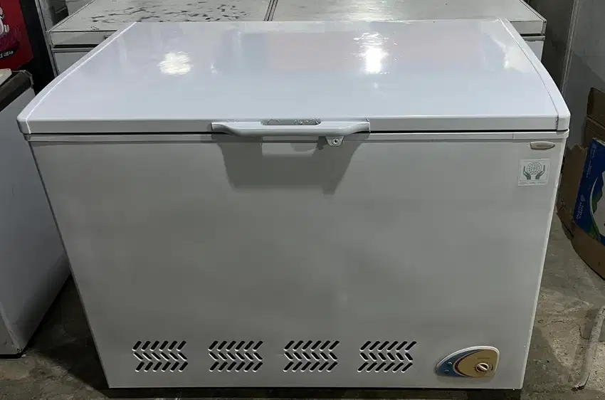 Freezer DAIMITSHU 400L