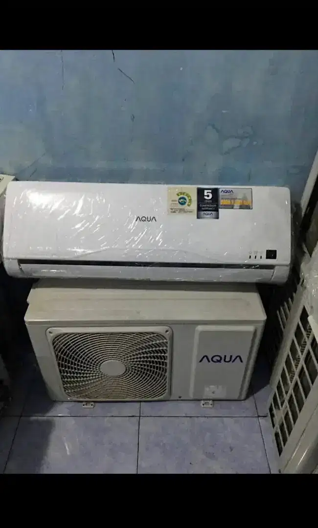 Ac second AQUA 1/2 PK bergaransi !!