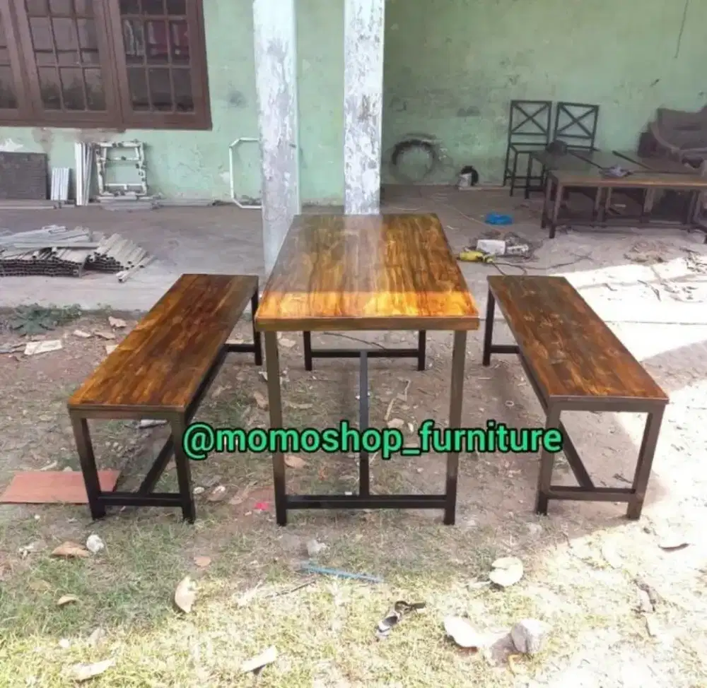 Meja cafe rangka besi kayu jati belanda