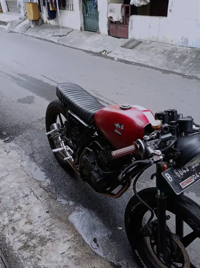 custom caferacer basic scorpio 225