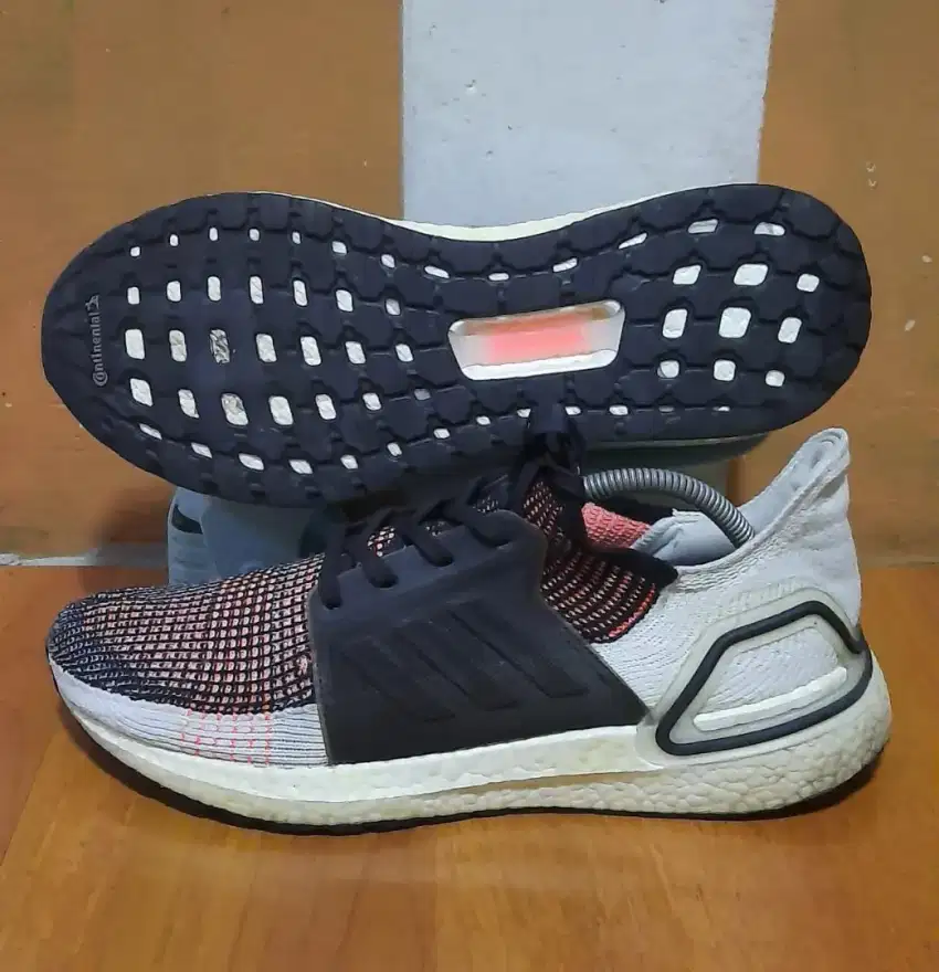 Adidas Ultraboost 19 multi color 44