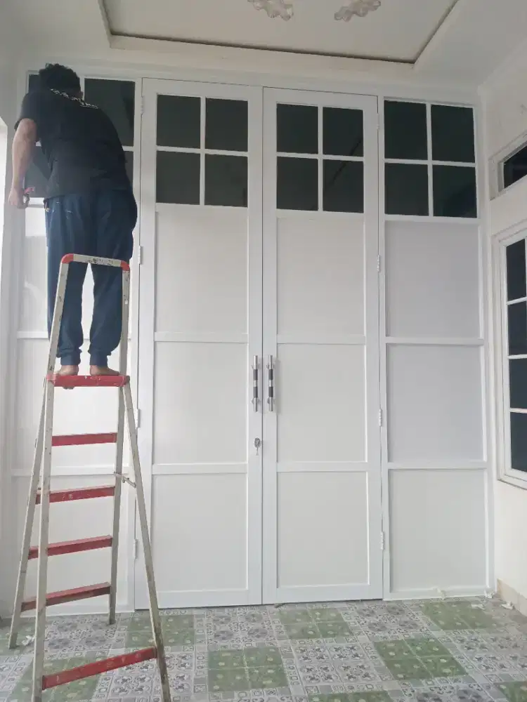 Jual kusen pintu satu dan pintu dua dari bahan aluminium dan kayu