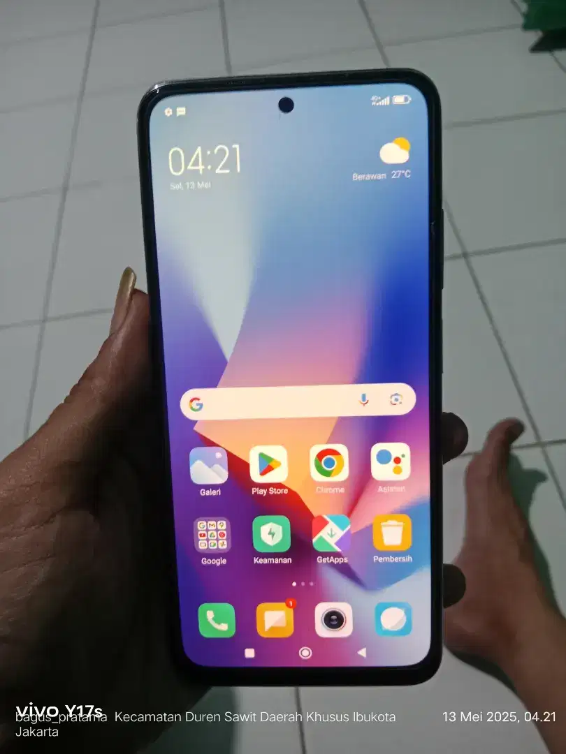 bantuin tmen mau jual redmi note 10 4+1/64 fullsett msih mulus bgtt
