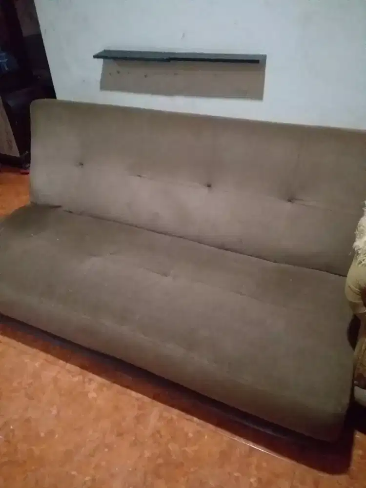 Dijual cepat sofa