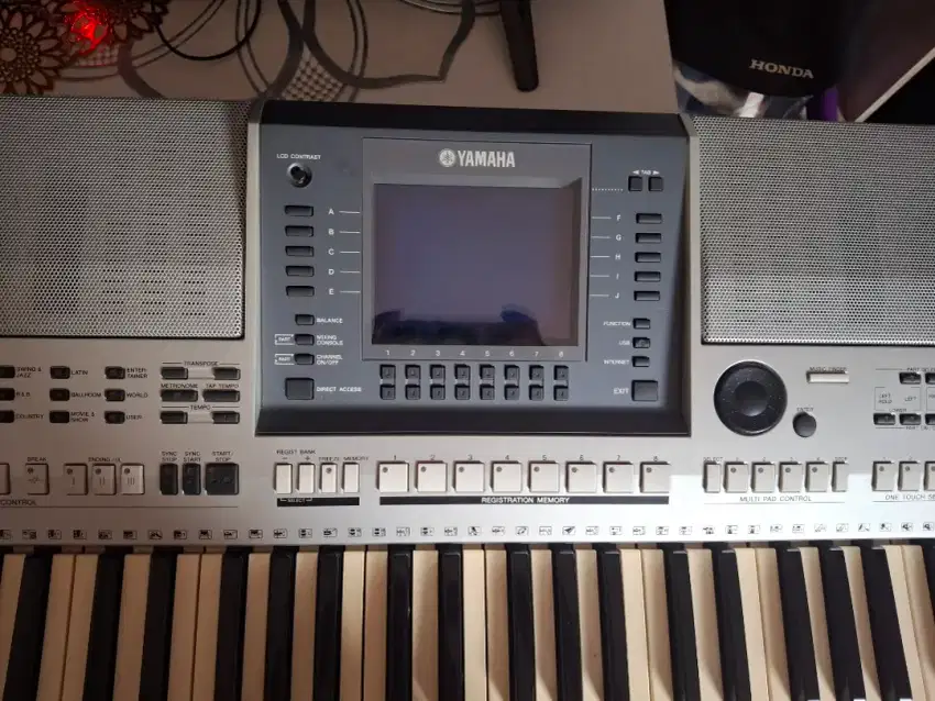 Keyboard yamaha Psr s700