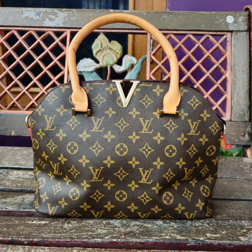 LV SLING BAG FOR WOMEN