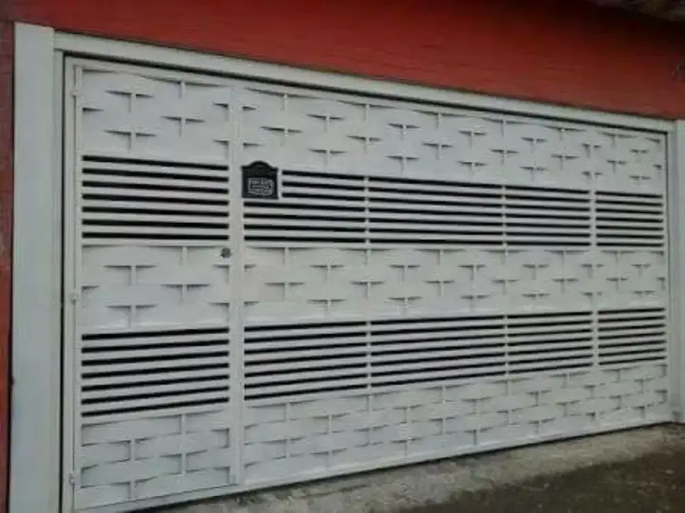 Pintu dorong minimalis