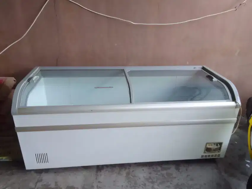 Jual 2unit freezer GEA dan RSA