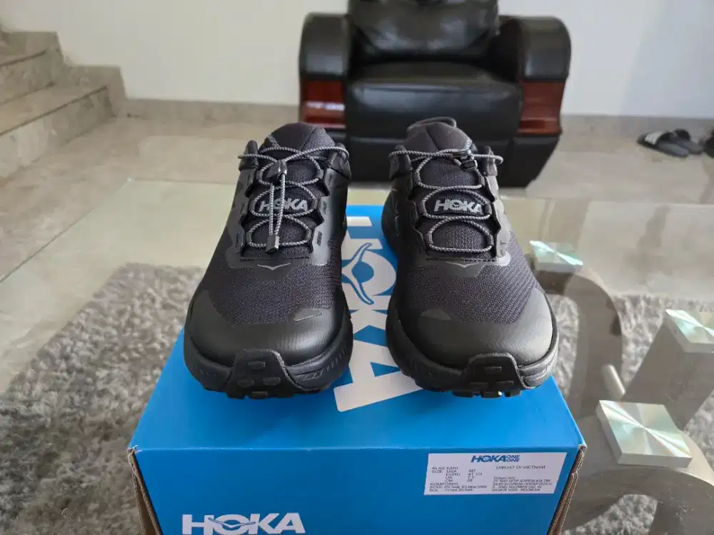 Sepatu Pria Transport Hoka Hitam