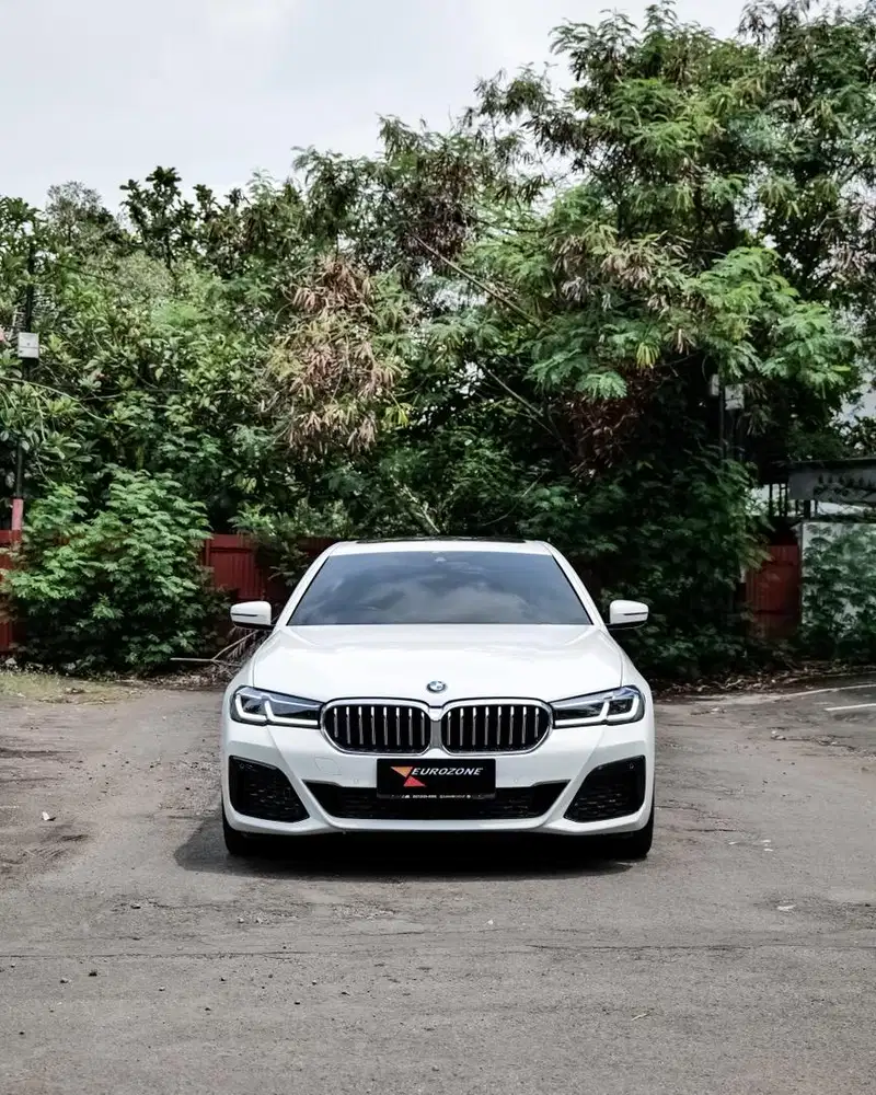 BMW 520i 2022 LCI MURAH KONDISI TERBAIK