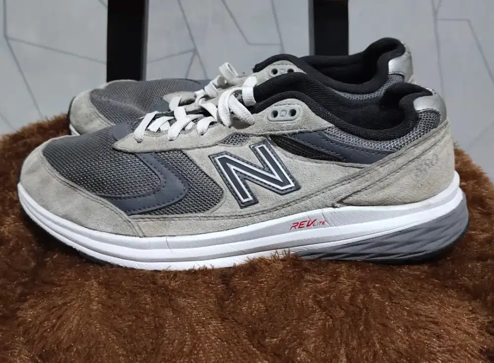 Sepatu NEW BALANCE preloved original