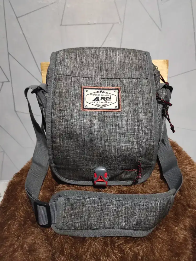 Tas Sling REI original