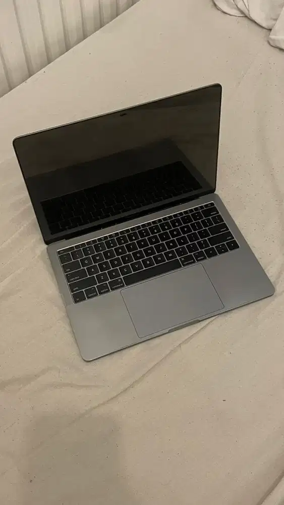 Macbook Pro 2017 (non-touch bar)