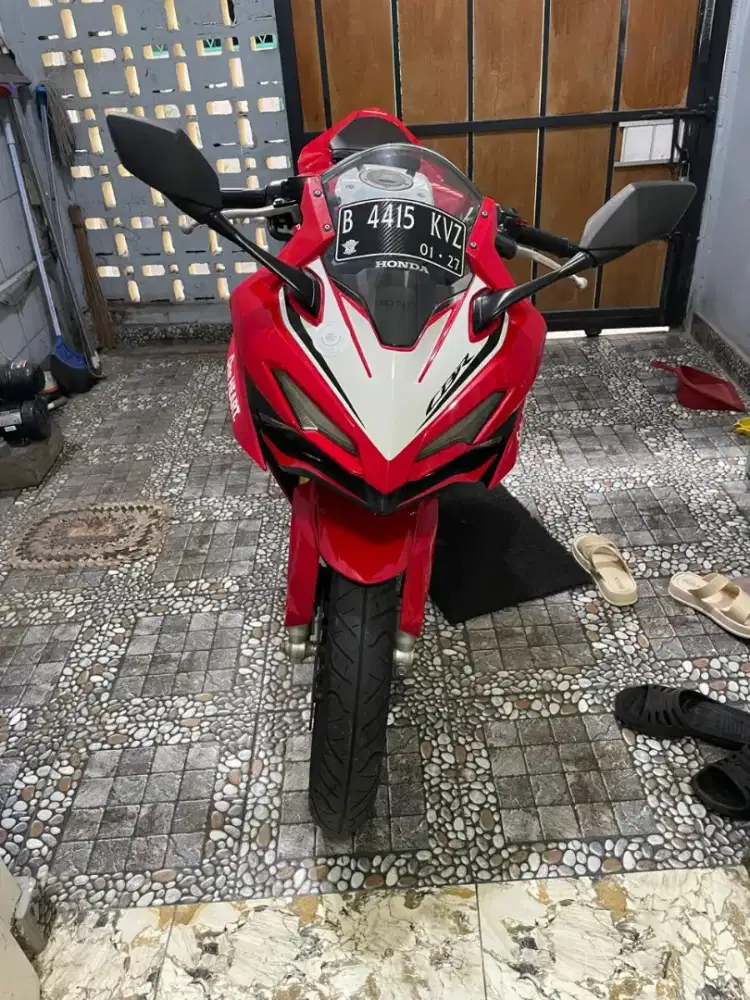 Jual cepat CBR 150R atau barter nmax new