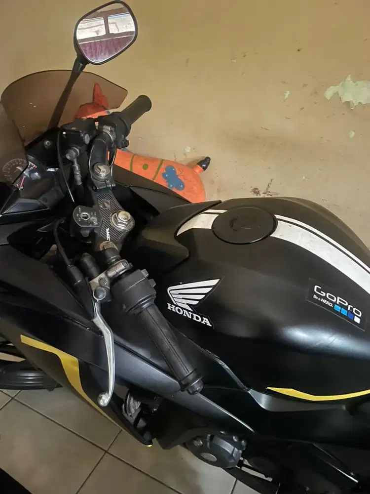 JUAL MURAH CBR 150 RC HITAM THN 2012
