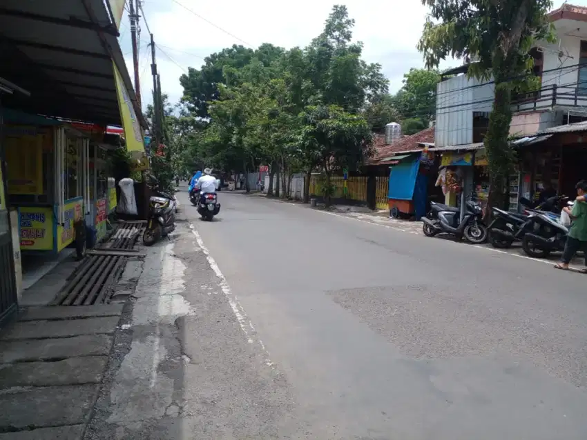 Rumah cocok usaha  jln utama tata surya margahayu raya
