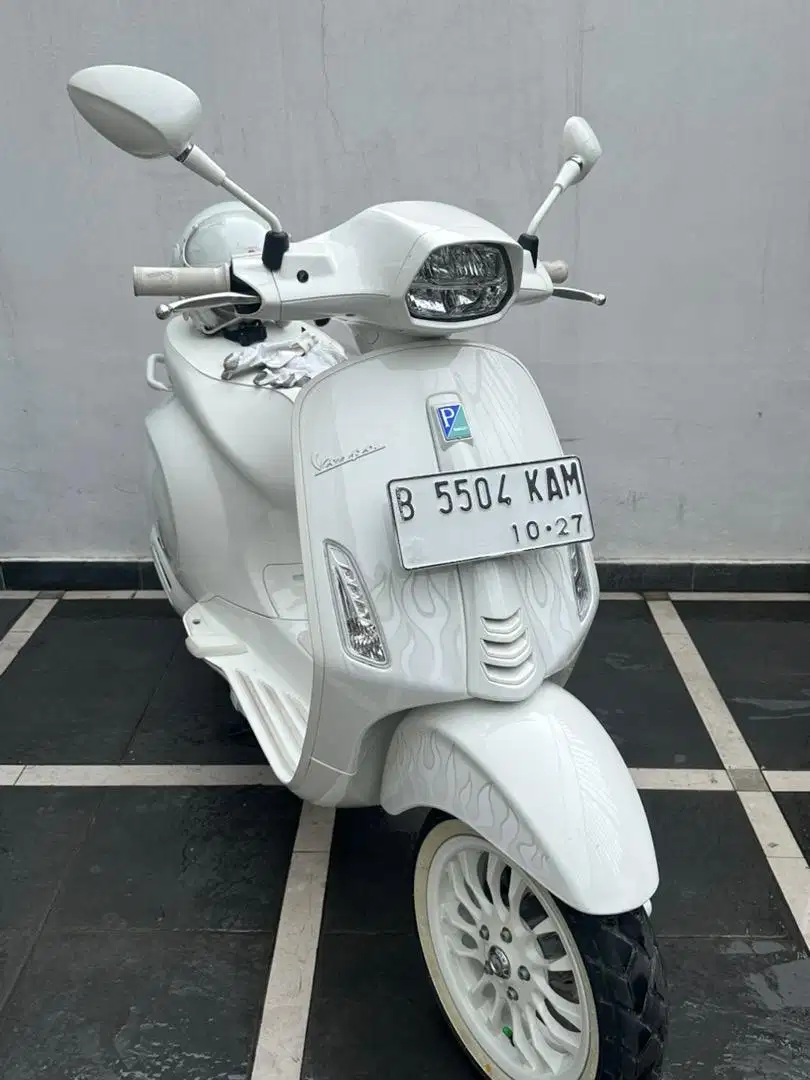 Vespa Sprint Justin Bieber 2022