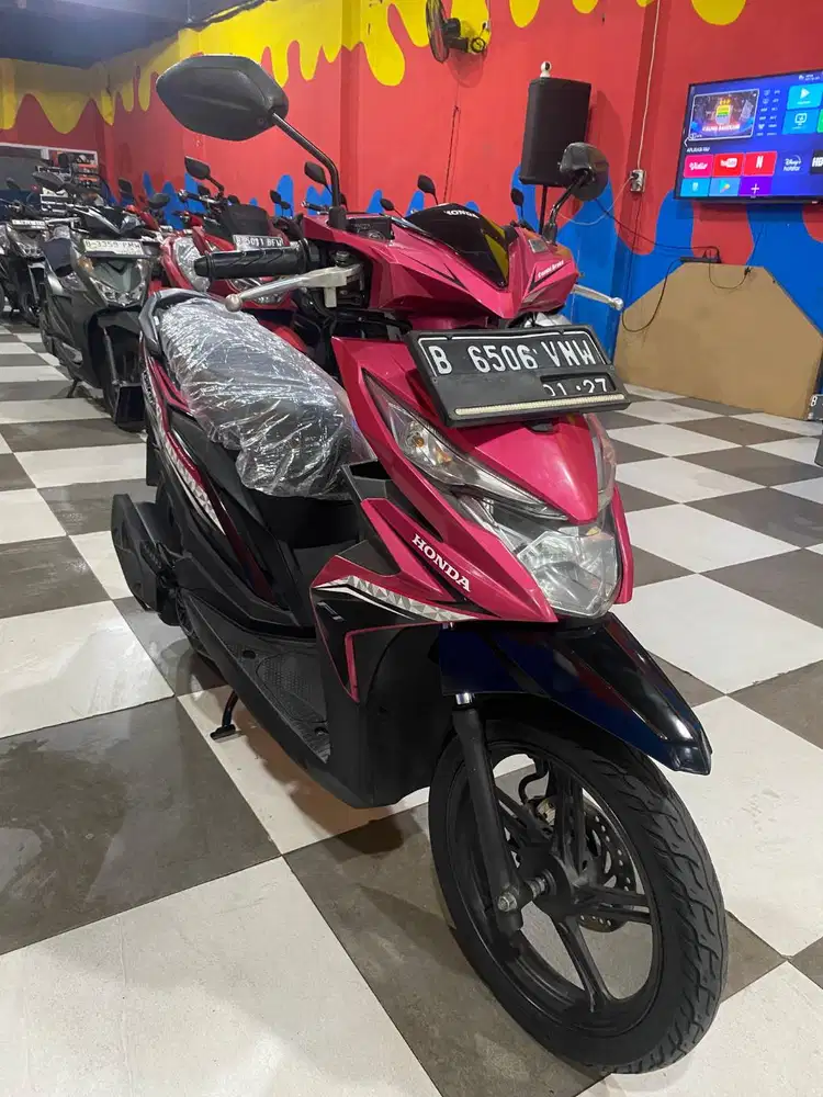 JUAL HONDA BEAT CBS ISS MAGENTA TAHUN 2017 CASH & KREDIT