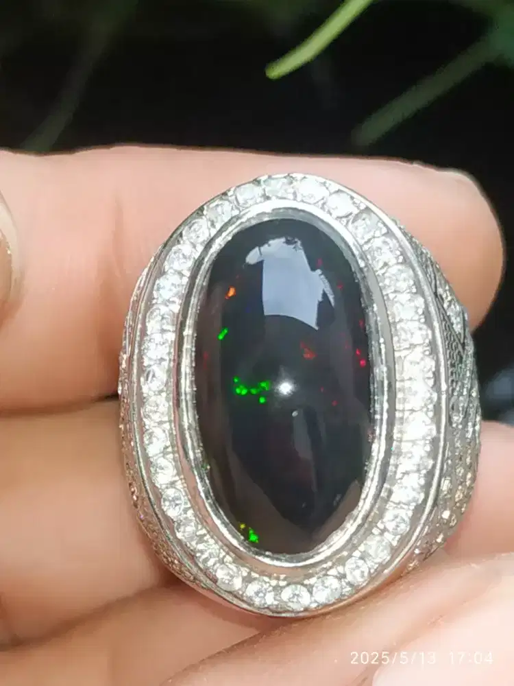 NaturaL Batu BLack OpaL SoLid Banten