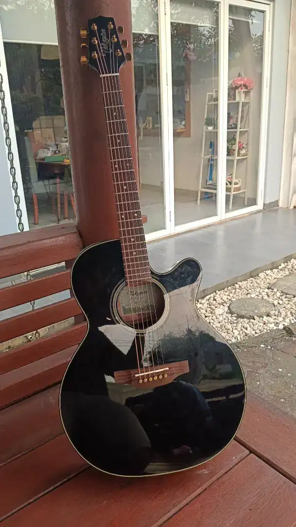 Takamine ED2NC-Black Simpanan